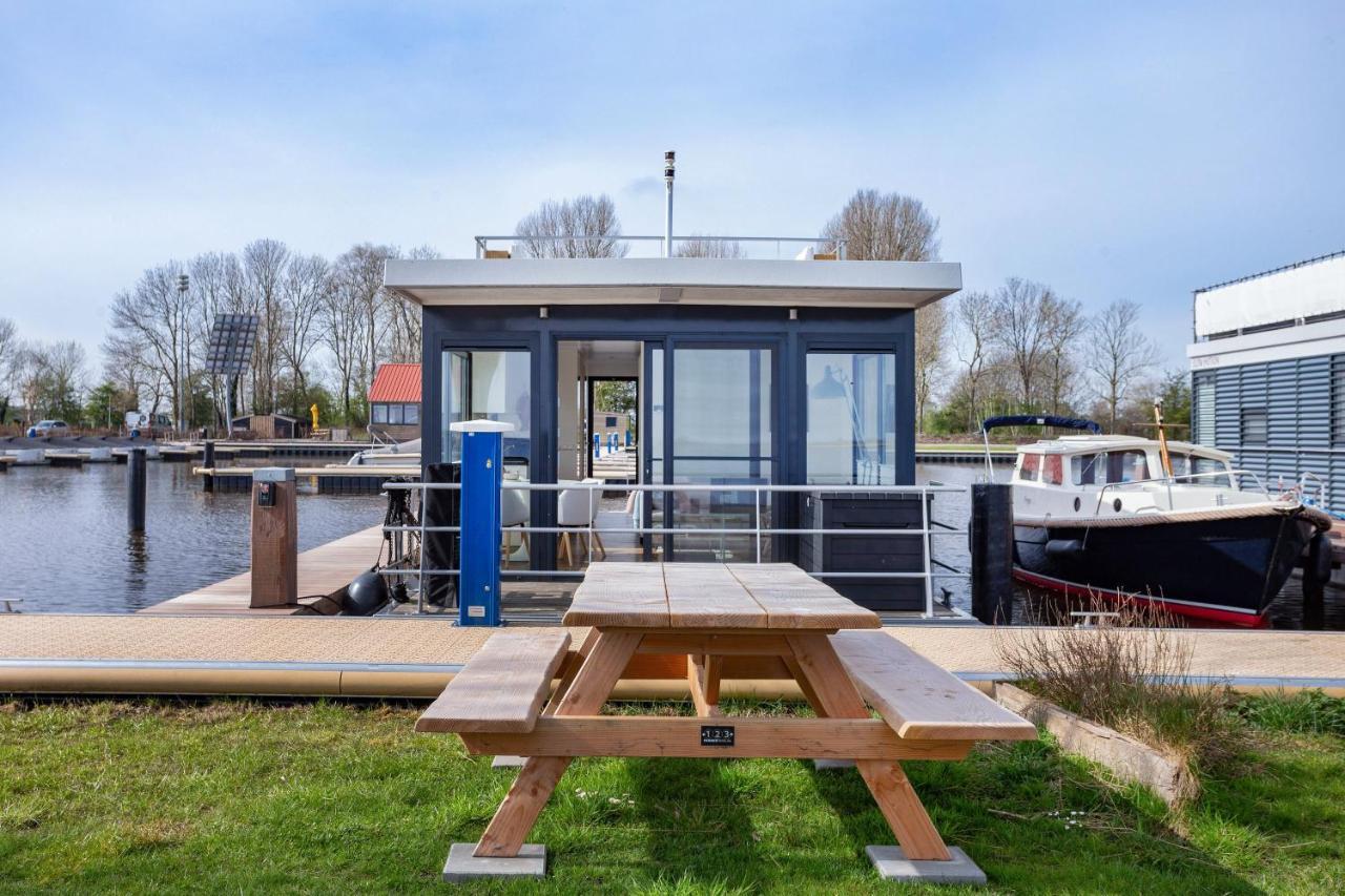 Welcome In - Houseboat Agua Dolce Met Tuin, Paviljoenwei 4, Sneek - Offingawier Extérieur photo